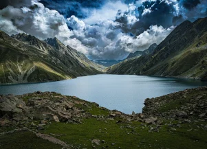 Kausarnag Lake Wildfloc